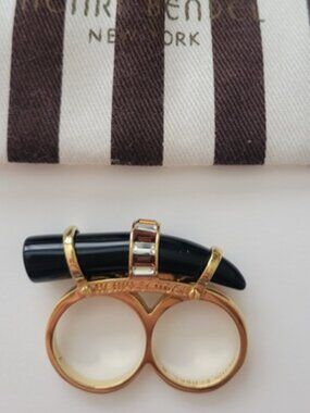 Henri Bendel 2-Finger Horn Ring Size 6